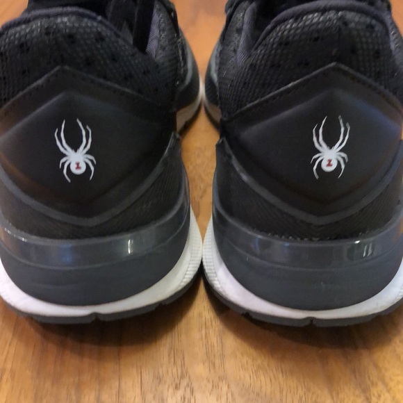 Spyder - Picture 4 of 8